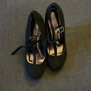 Black t strap velvet heels